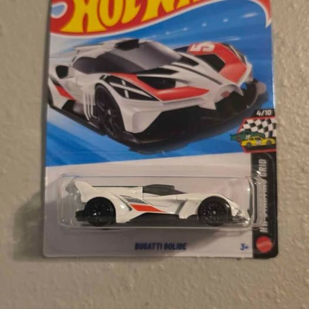 Hot Wheels Bugatti Bolide HW Turbo White Black Die Cast Toy Car Mint